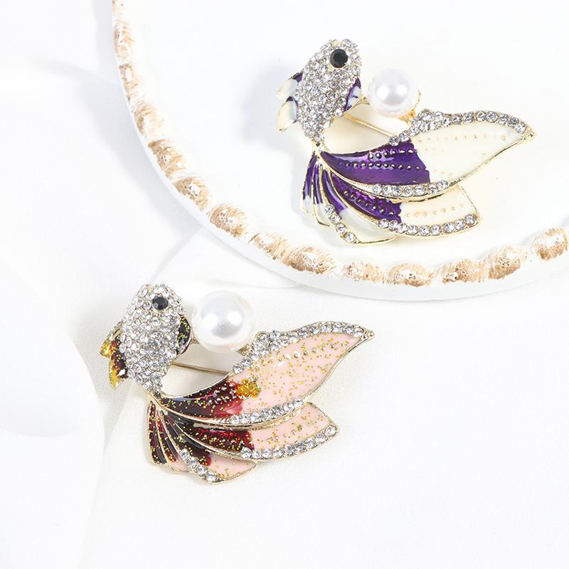 1Pc Crystal Rhinestones Goldfish Brooches Women Brooch Pin Clothes Accessories