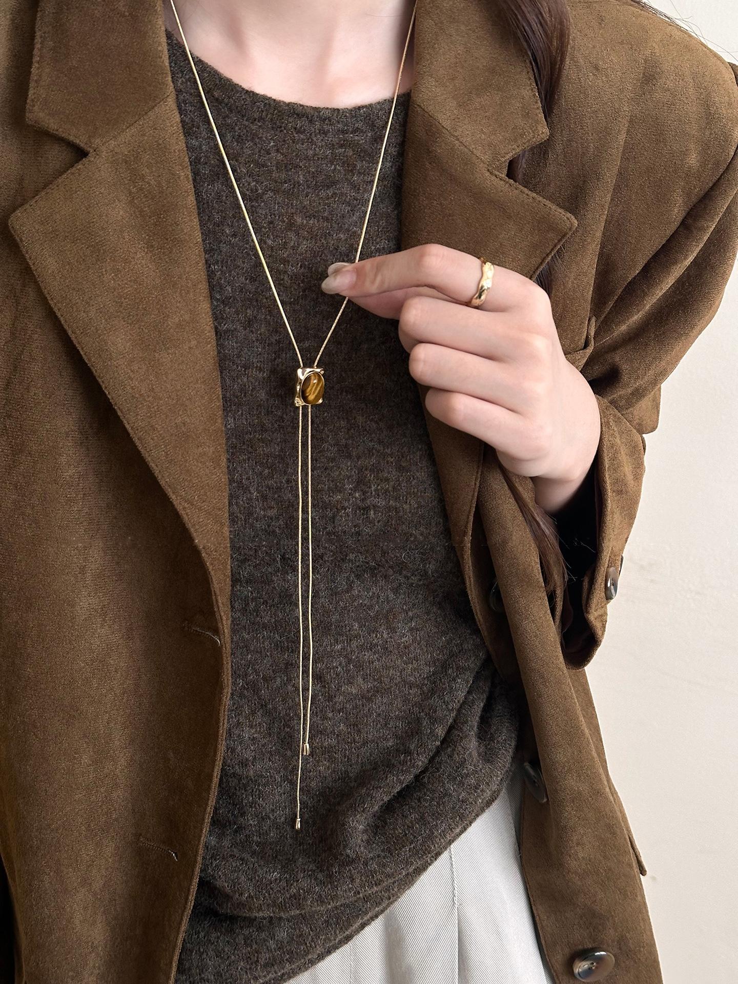 

LATS Square Tiger s Eye Stone Bolo Tie Necklace for Women Vintage Western Y Necklaces Gold Color Chain Cowgirl Style Zircon about 92cm