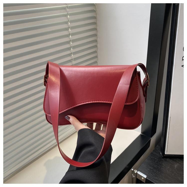 2025 New Flip Magnetic Buckle Foreign Casual Texture Design Simple Solid Color Crossbody Underarm Shoulder Small Square Women's Bag