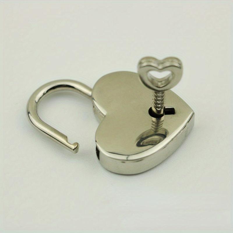 2Pcs Heart Shape Vintage Metal Mini Padlock Bag Suitcase Luggage Box Key Lock with Key.