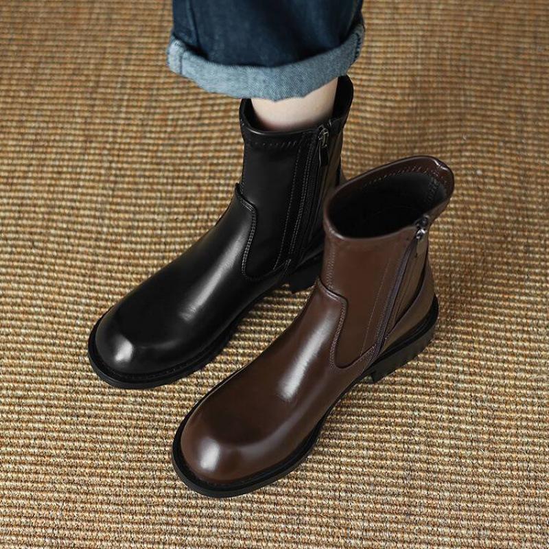 Autumn and winter medium heel large size women's boots non-slip rubber sole zipper medium tube boots women's round head square heel new Martin 