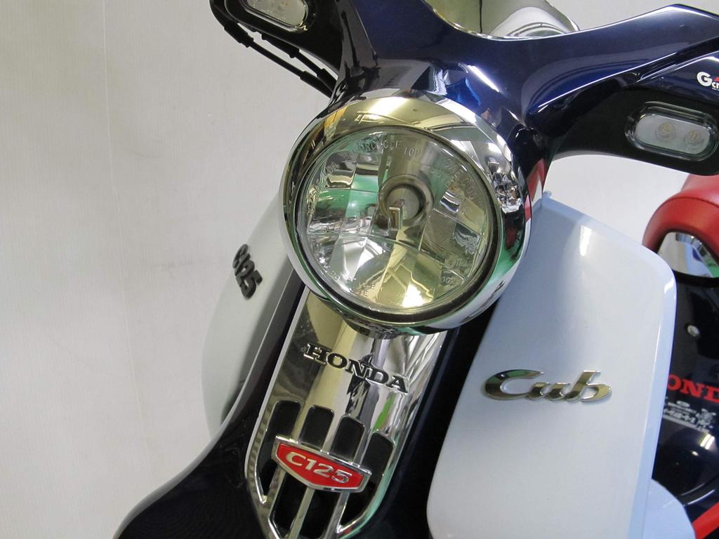 PROTEC LBH-H26 LED Multi-Reflector Headlight Kit, 12V/20W, 3000k, for 2018-present Super Cub C125 (JA48/58/71), Part Number 64012-30