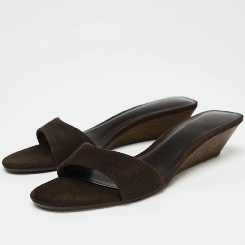 

Wedges Women s Slippers Fashion Heeled Sandals Dress Woman Pumps 2025 Summer New Beach Flips Flops Designer Sandalias De Mujer 35