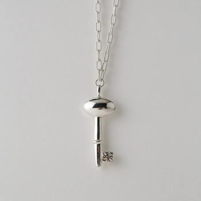 KEY PENDANT NECKLACE
