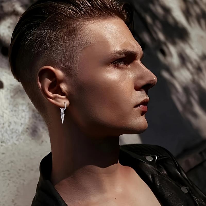 1 pair of fashionable punk Gothic stainless steel earrings and stud earrings is a gift of Gothic street pop hip-hop rock ear jew