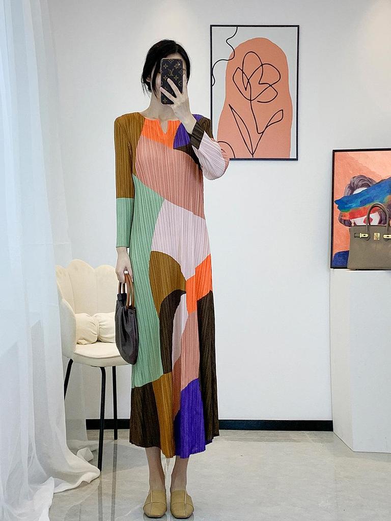 Geometric Print V-Neck Long-Sleeve Fashion Dress