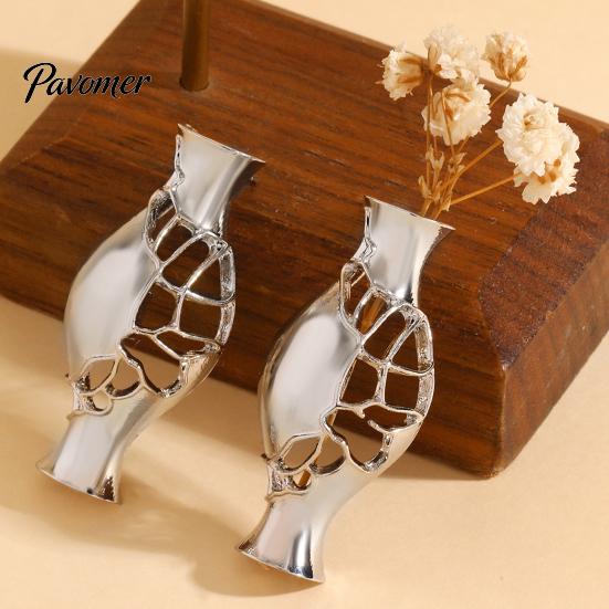 Fashionable Hollow Winding Line Earrings 1 Pair Flower Vase for Women, Retro Metal Shape Silver Metallic Dangle Earrings, DIY Bouquets Floral