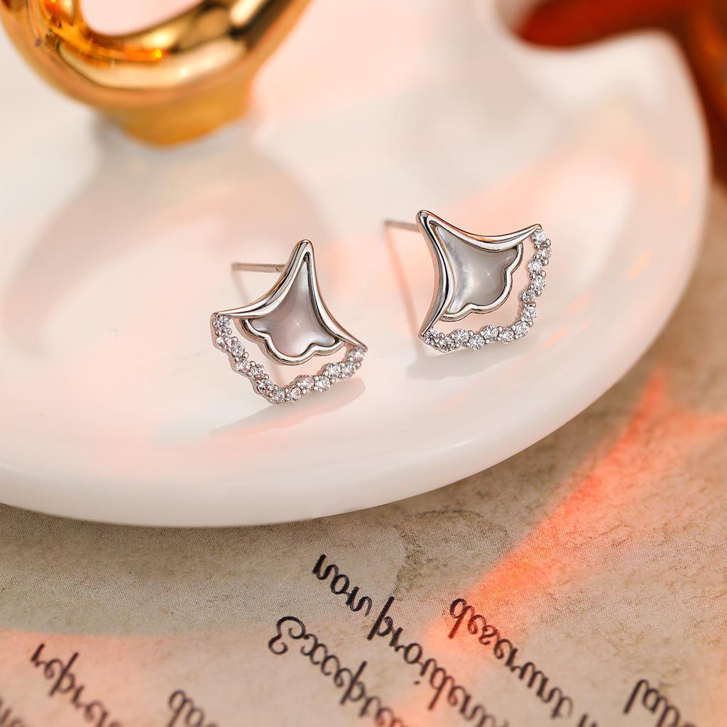 Hochwertiger Luxus Natürliche Muschelohrstecker S925 Silbernadel Ohrringe Leichter Luxus High-End Stil Temperament Ohrringe Frauen