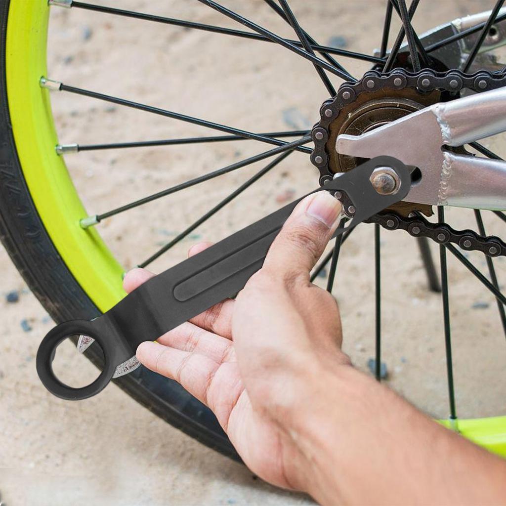 Kątowa szlifierka czteroszczękowy narzędzie do demontażu, akcesoria do regulacji szlifierki, demontaż i montaż tarczy dociskowej