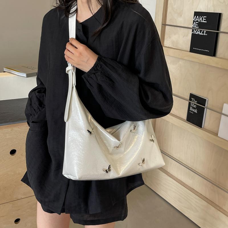 Модная плиссированная сумка-бабочка подмышкой для женщин — фото 3