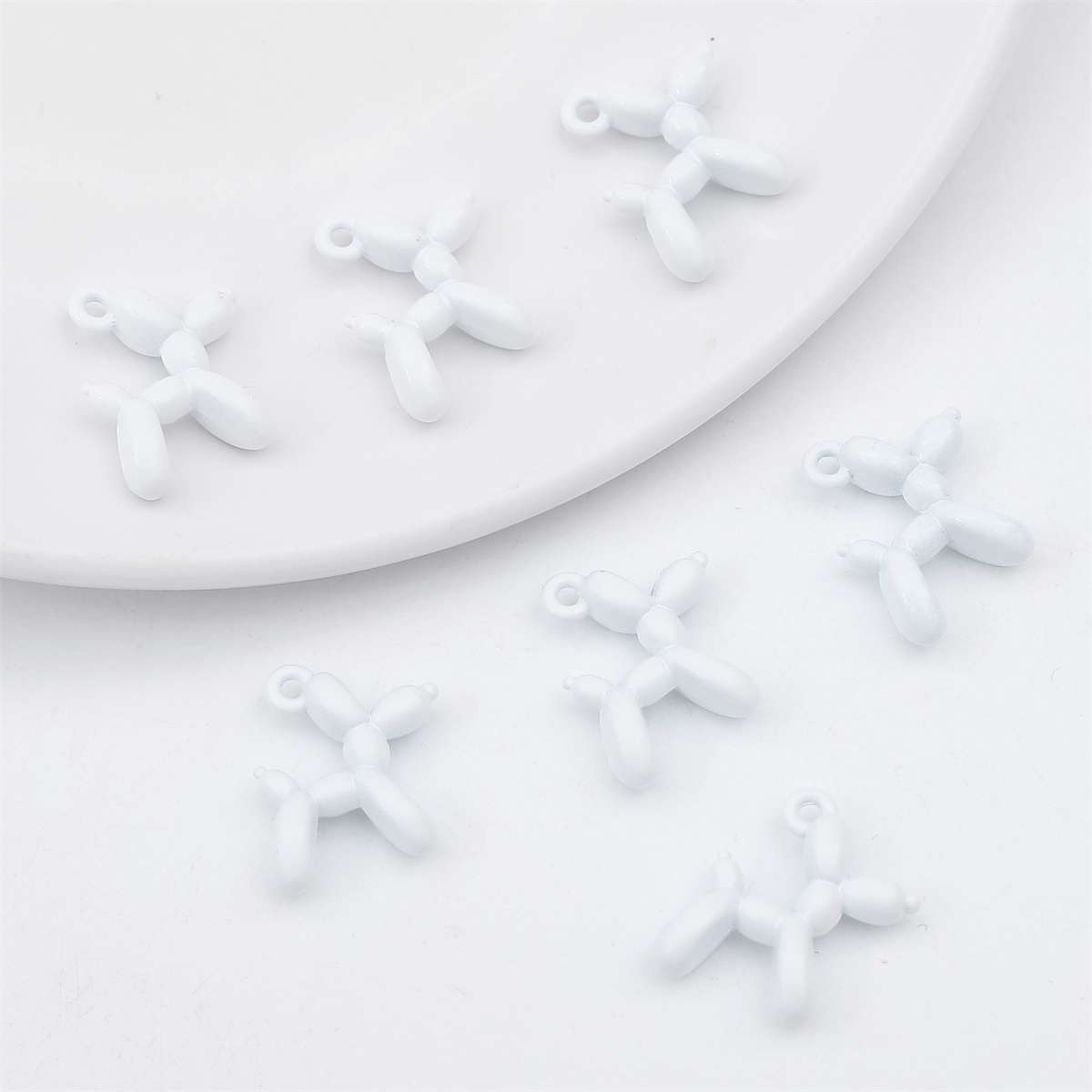 

4-10 шт. подвески из сплава с каплями масла и эмали, разноцветные подвески в виде щенка для изготовления ювелирных изделий своими руками, ожерелья, браслета, серег, поделок 4pcs белый