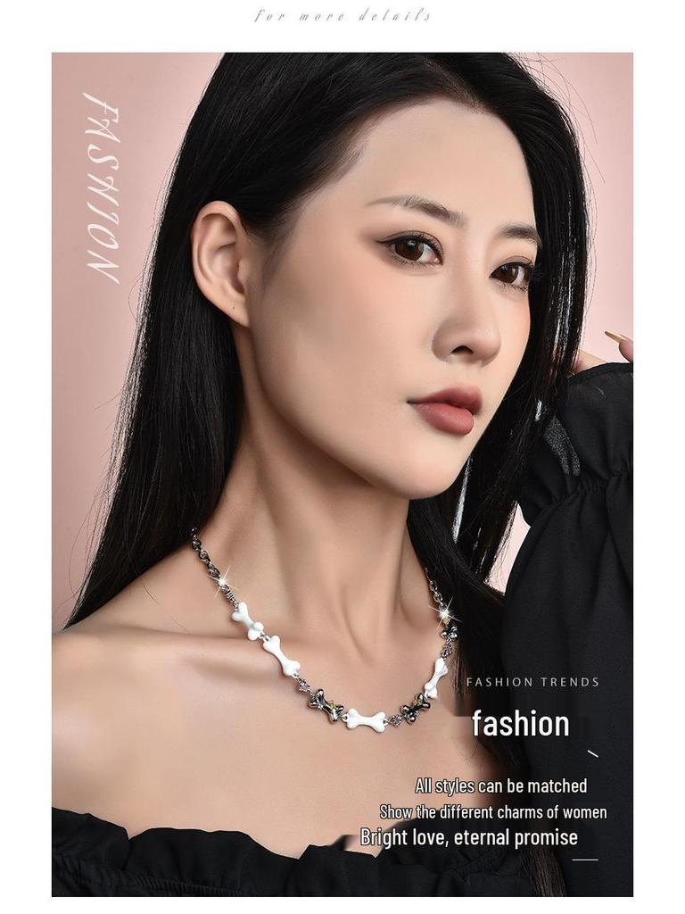 Niszowy naszyjnik choker z cyrkoniami z serii Bone: Modny Słodki Naszyjnik Cool z Osobliwością Modny Łańcuszek na Obojczyk.