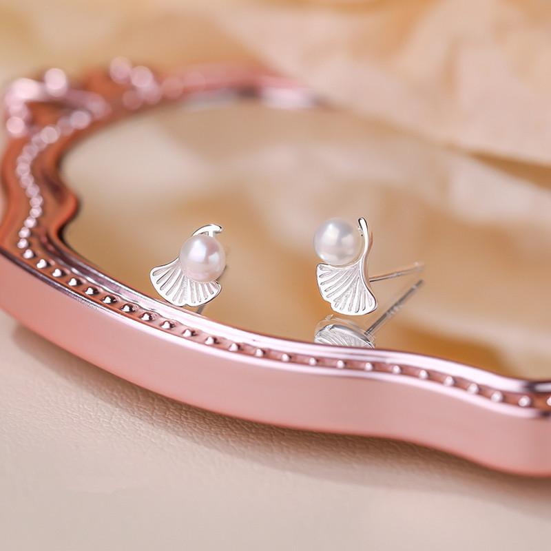 Beixi Sterling Silver Ginkgo Leaf & Freshwater Pearl Stud Earrings for Women - French Retro Design.