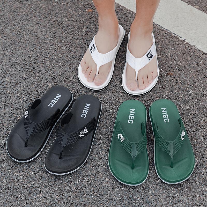 Wearing flip-flops outside, men's summer new soft-soled non-slip solid-color pinch splint slippers, beach shoes