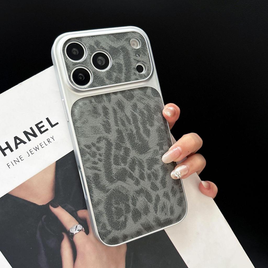 Leopard Print iPhone 16 Pro Max Drop-Proof Protective Case with 17 Stickers