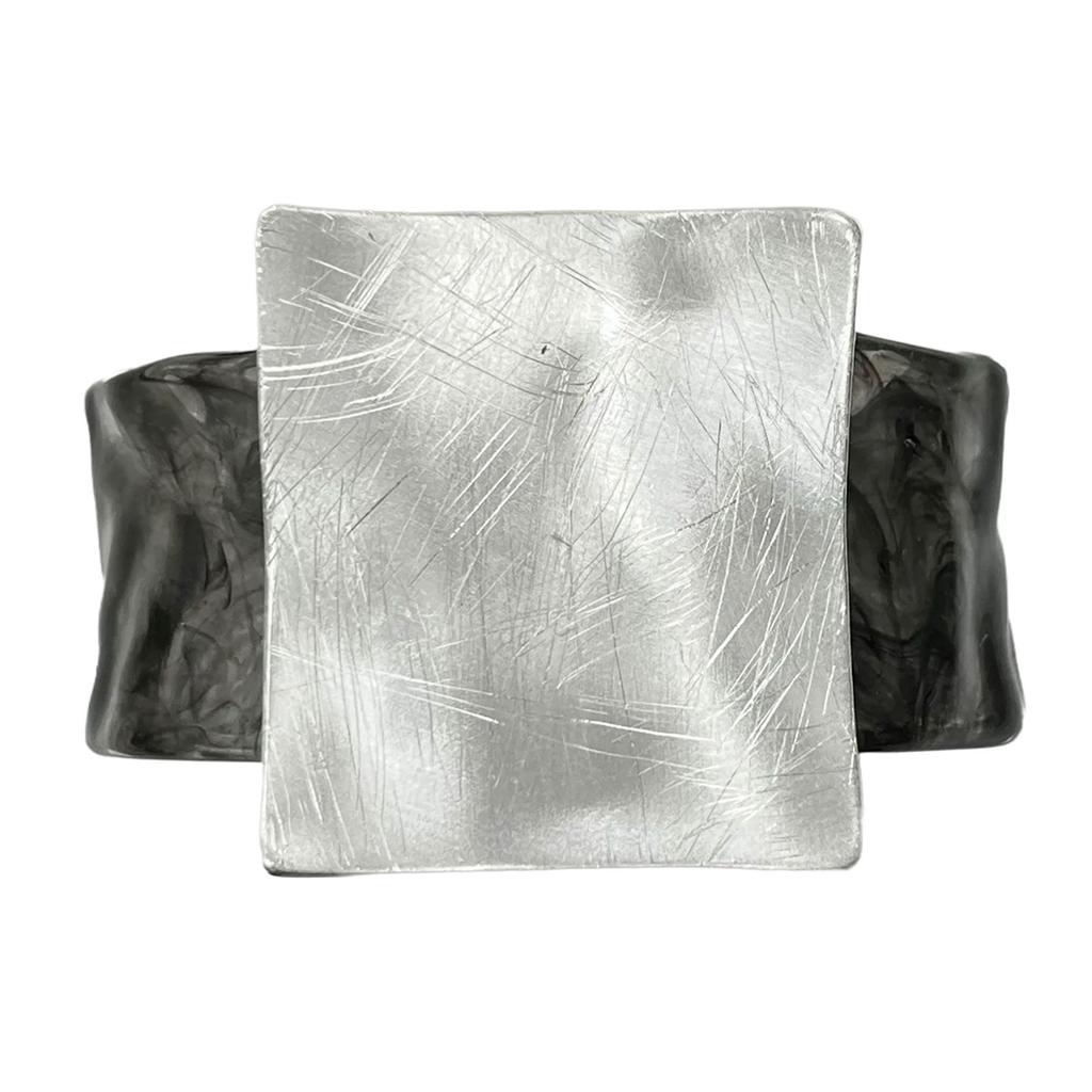 Bracciale Quadrato Metallico Leggero con Finitura Spazzolata Geometrica Bracciale in Lega Fatto a Mano Gioielli da Donna per Donne Urbane