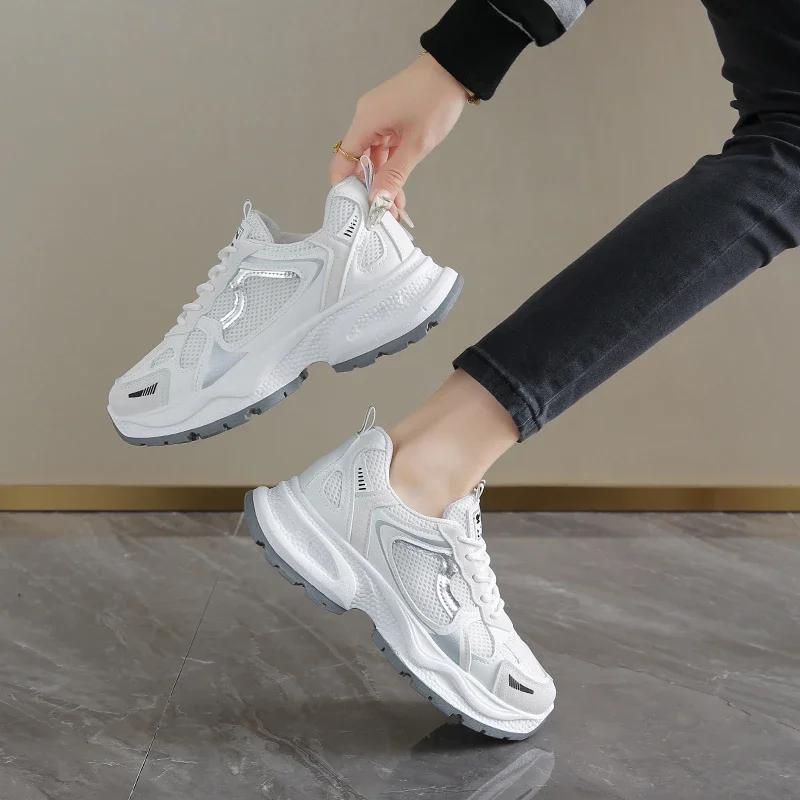 Frühling Herbst Neuer Stil Bequeme Mode Sportschuhe Runde Zehenpartie Schnürschuh Lässig Dicksohlig Höhenerhöhend Damenschuhe