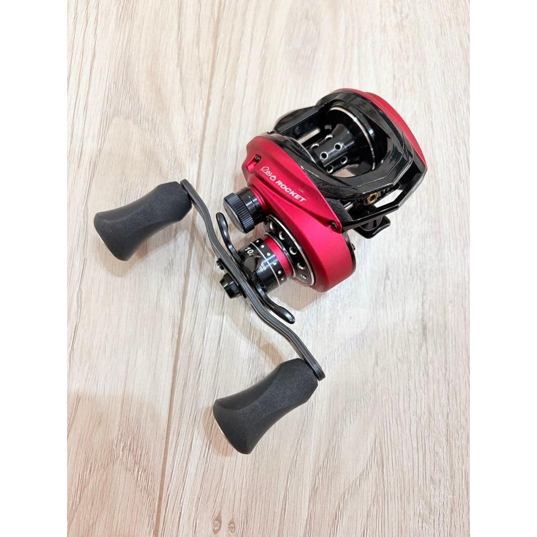 Used [Abu Garcia] Revo 4 Rocket Right-handed