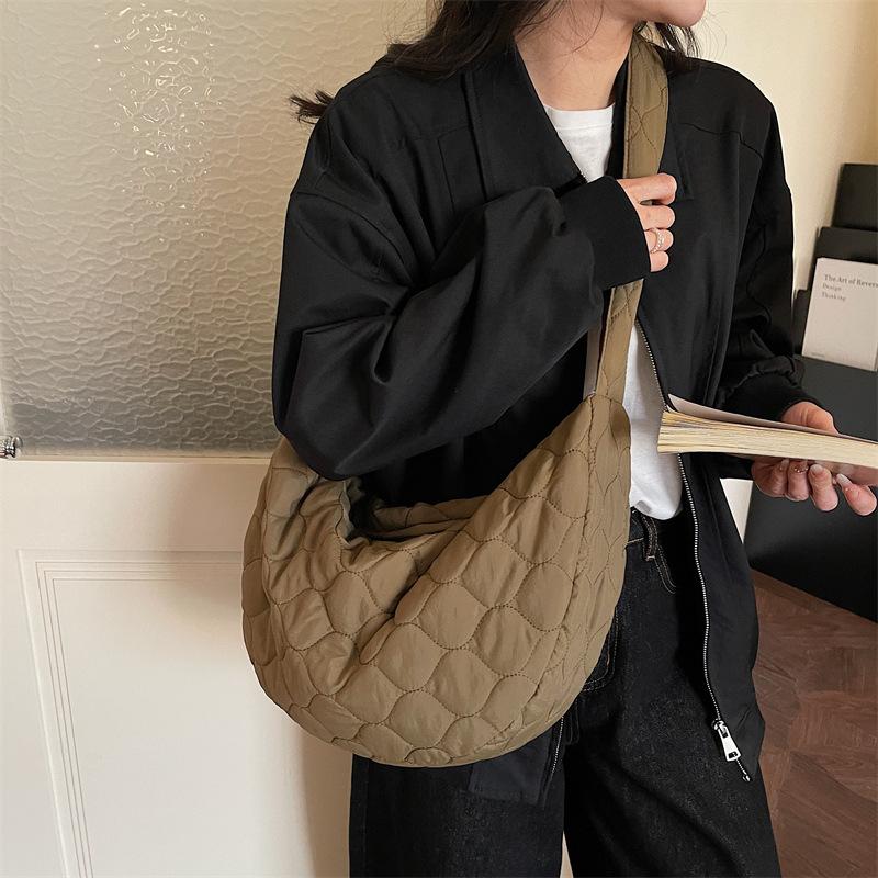 Autumn and Winter Large-capacity Commuter Bag Women's Fashion Versatile Shoulder Bag Down Cotton Clothes Crossbody Dumpling Bag