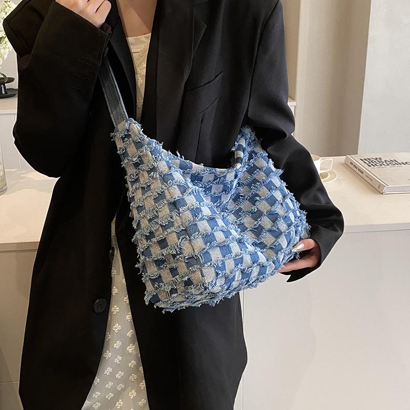 Denim bag women's large capacity 2025 spring new versatile shoulder messenger bag premium commuter tote bag