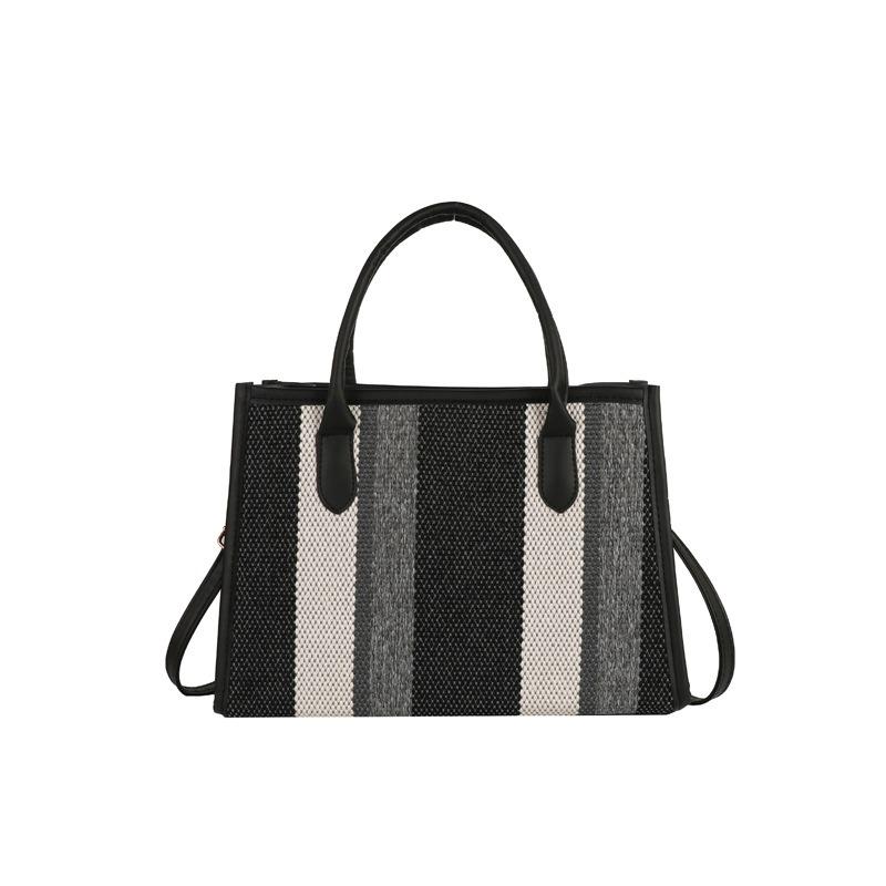 New Women's Bags Are Fashionable and Versatile, Casual and Trendy, Large Capacity, Shoulder Crossbody, Light Luxury Niche