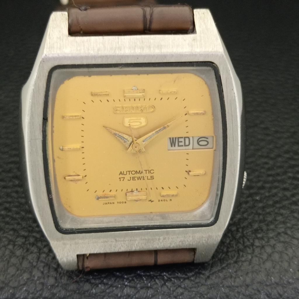 VINTAGE SEIKO 5 AUTOMATIC 7009A JAPAN MENS ORIGINAL DIAL WATCH A702381-5 R124-a702381