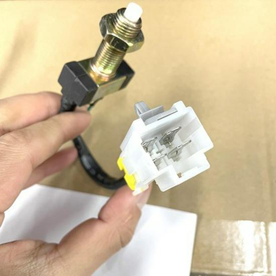 Выключатель стоп-сигнала стояночного тормоза Sany Heavy Industry 3750410-K11001