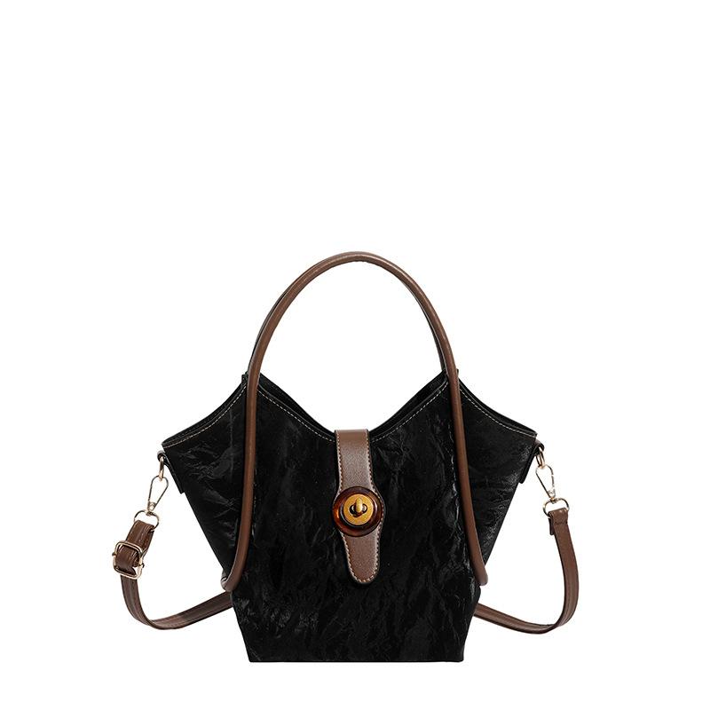 New textured bucket bag women s large-capacity versatile handbag niche commuter bucket bag women чёрный