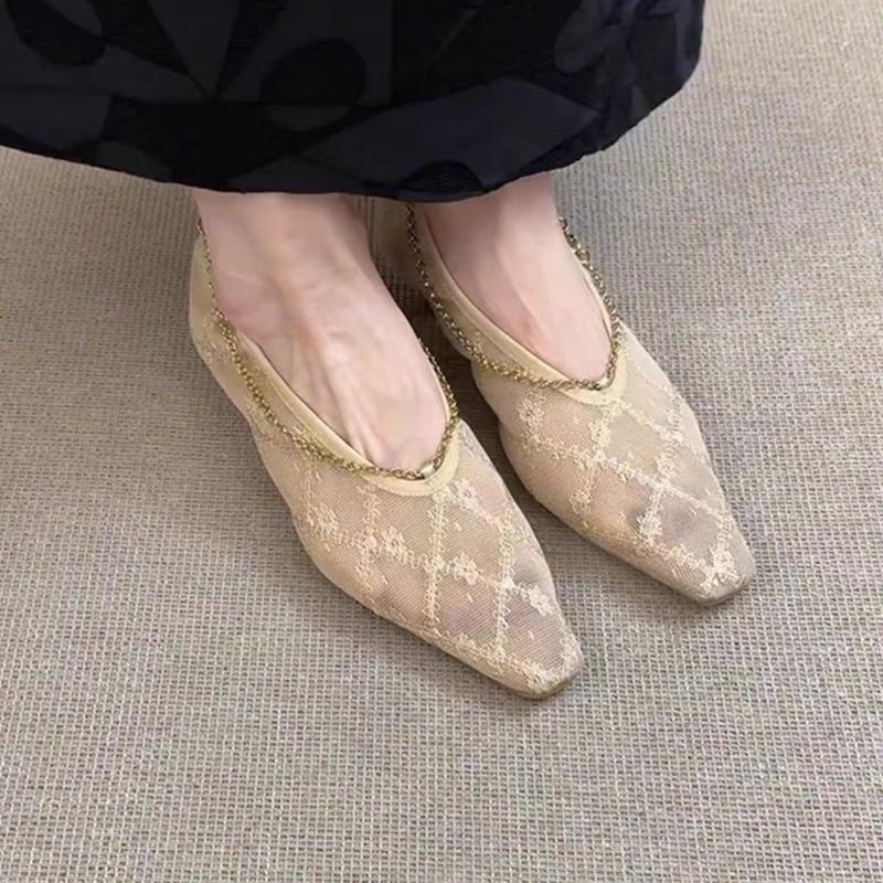 Temperament Sexy Lace Single Shoes Women 2025 New Small Square Toe Chain Design Embroidered Mary Jane Shoes