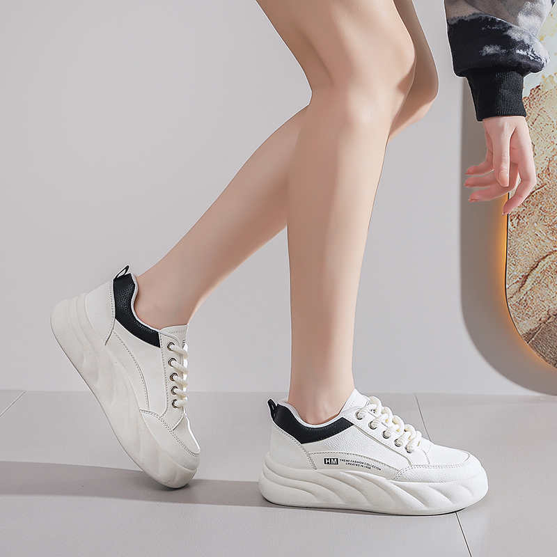 Fashion Rubber Sole PU Leather Womens Summer Moccasins Casual Ladies Shoes On Sale Black White Sneakers Sports Unusual Visitors