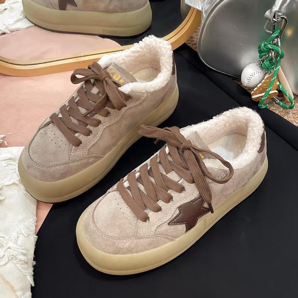 [Fanfna] Thick-soled Velvet Star Board Shoes for Women's 2025 Autumn and Winter New Fashionable Versatile Casual Sports Cotton Shoes
