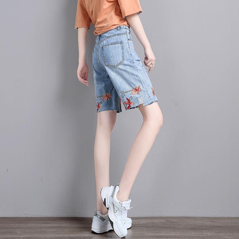 Five Point Denimshorts für Damen Dünn und Hochtailliert Locker und Schlankmachend Bestickt Weites Bein Gerades Bein Mittellange Hosen