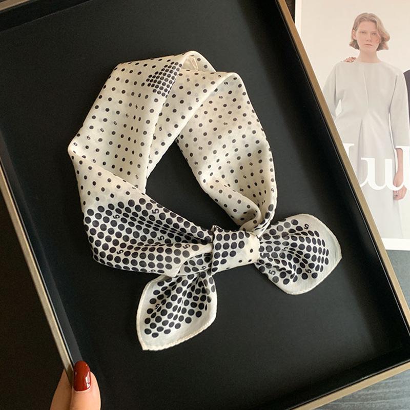 30% Silk 70% cotton Scarf Bandana Women Square Scarves Wrap Kerchief Fashion dot Headband Leopard Hijab Shawls Bandana Foulard