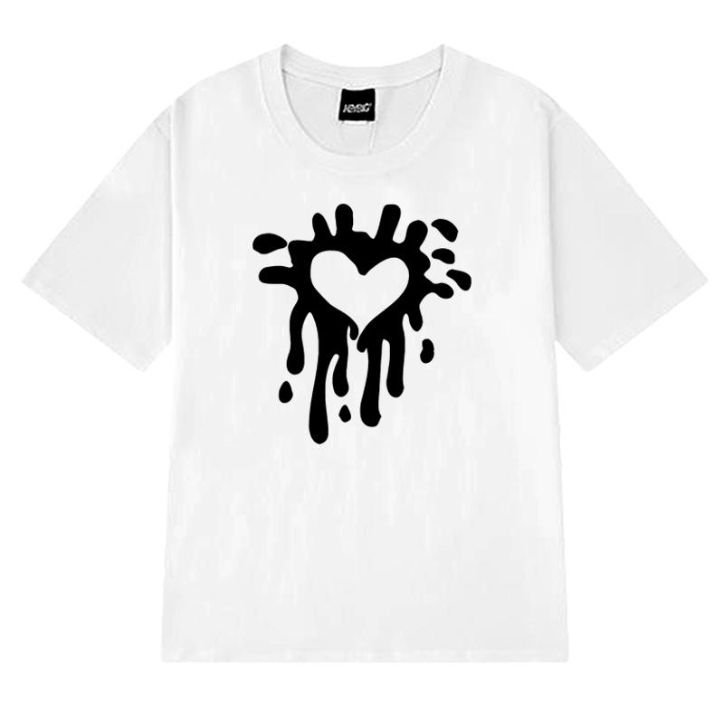 2025 New in Heart Print Japanese Simple short sleeve T-shirts Men Women Fashion Y2k Cotton T shirt Unisex Trend Oversized Tops
