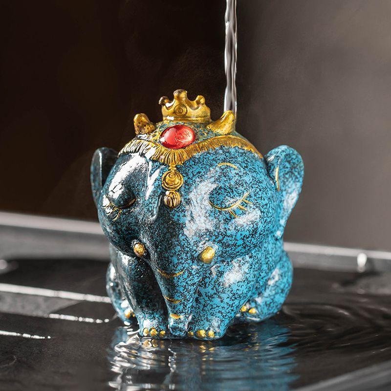 Resin Small Elephant Tea Pet Ornaments High Temperature Discoloration Tea Set Accessories Tea Table and Tray 6.5x6x7cm