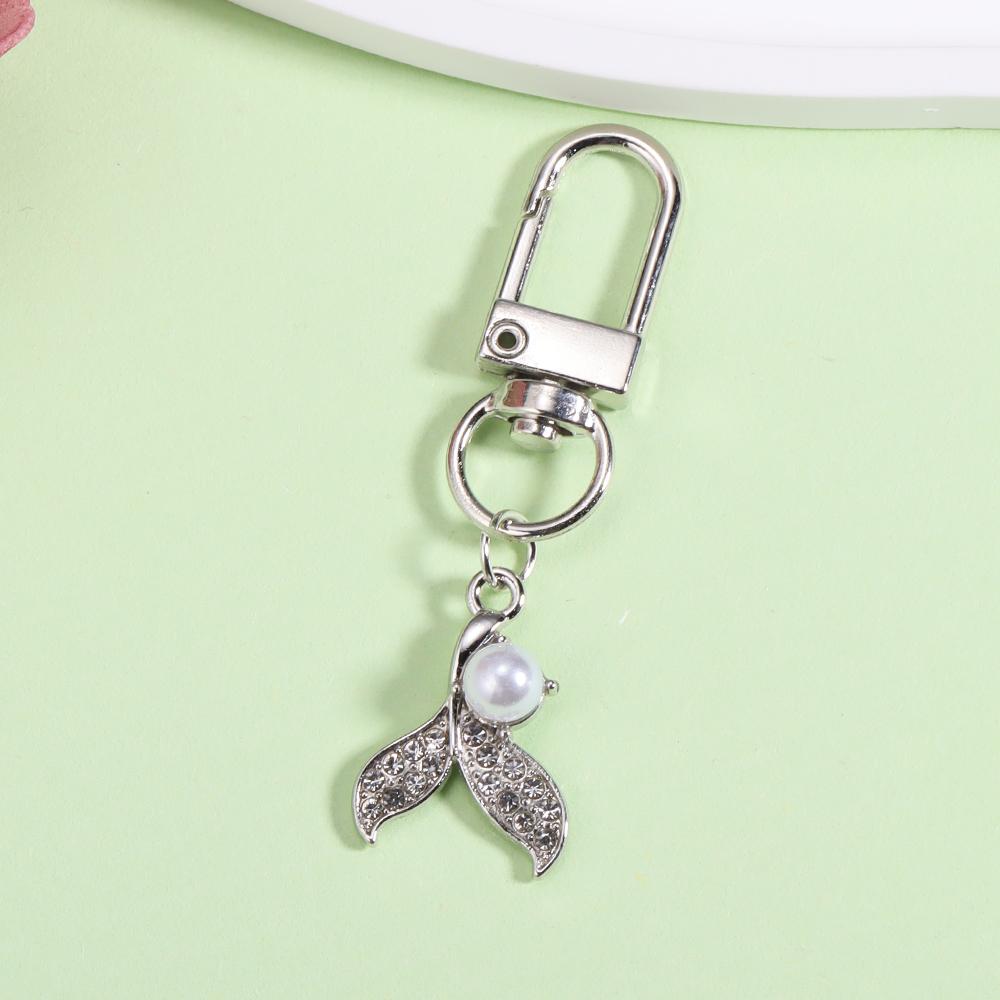 Sparkling crystal pearl Snowflake Keychain Boho Zinc alloy metal Key Chain Ring for Women Kids Christmas Accessories Keyholder