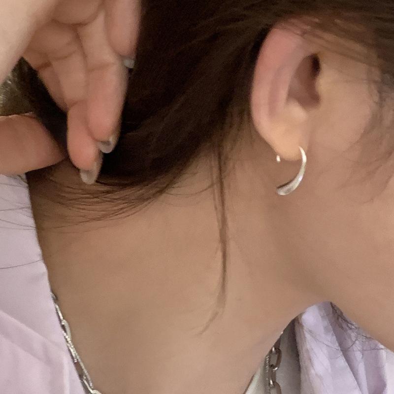 Simple Minimalist Style Water Drop Ear Hook Earrings Girls Light Luxury Niche Senior Sense Temperament Versatile New Earrings Ambience Back To School