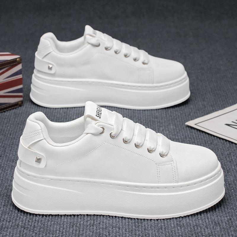 

Летняя мужская обувь, новые дышащие белые туфли, мужская модная универсальная обувь на толстой подошве, увеличивающая рост, спортивная обувь, повседневная обувь для серфинга, модная обувь 44