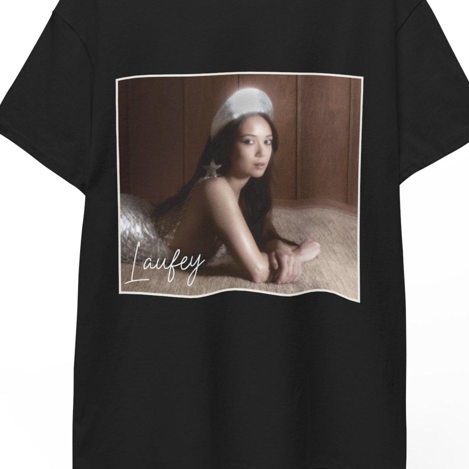 Laufey Retro T-Shirt, Laufey Unisex Music Tee, Laufey Merch, Laufey Tour Sweatshirt, Laufey Poster, Laufey Music Shirt, Laufey Graphic Tees 4XL