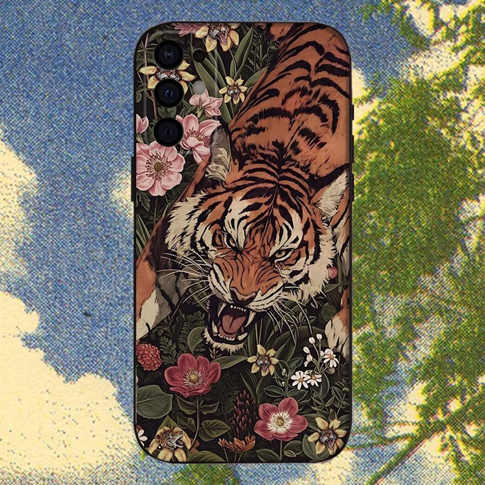 

Japanese Ukiyo-e Tiger Phone Case For Samsung S 25,24,23,22,30,21,10,9,Ultra,Plus,Lite,FE,4,5G Black Soft Case SamsungS21