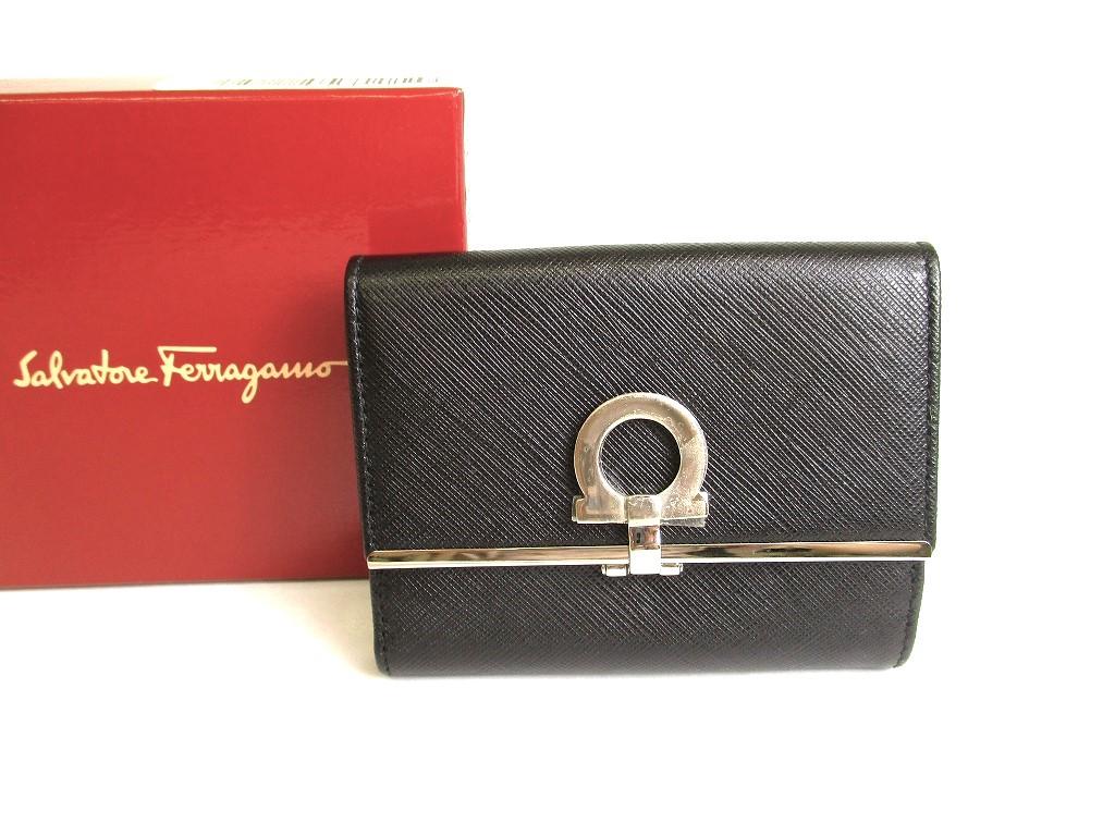 Authentic Salvatore Ferragamo Gancini Black Leather Bifold Wallet #9717  Refurbished