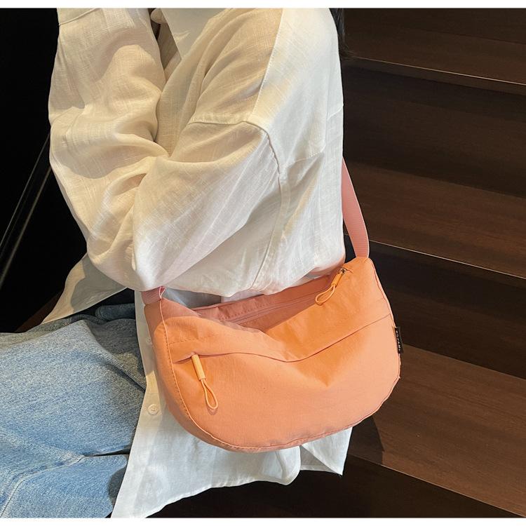 Nylon women's large-capacity new summer contrasting color shoulder messenger bag versatile casual commuter dumpling bag