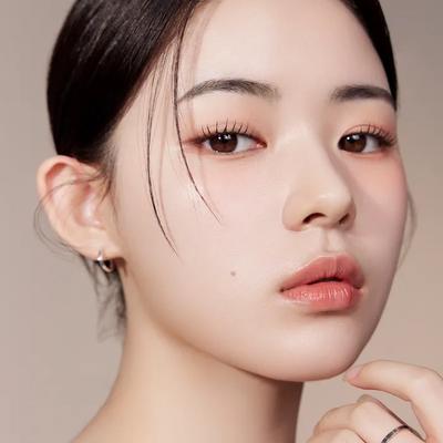 Aimi x Ham Kyung-sik Wimpern 04 Vier Punkte