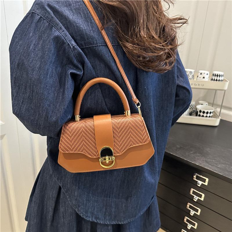 Women's fashion handbag 2 summer new niche design versatile shoulder messenger bag small square bag