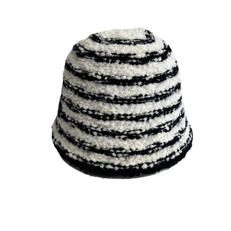 Autumn and Winter Black and White Striped Bucket Hat Women's Casual Breathable Bucket Hat Fashion Knitted Basin Hat Literary and Versatile Thermal Hat