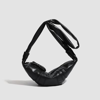 New Fashion Bag Messenger Bag Women's Versatile Commuter Croissant Bag Trend Niche Design Shoulder Messenger Bag