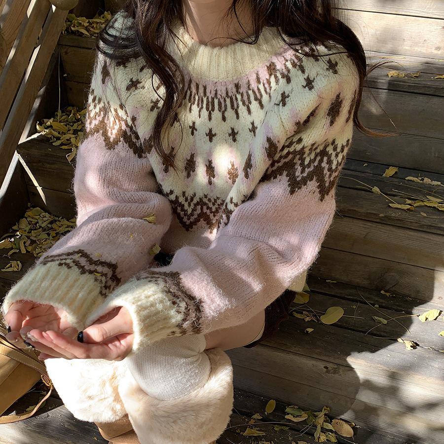 Women's Korean Retro Knit Sweater: Pink Diamond Patchwork Round Neck Jacquard Pullover for Autumn/Winter.