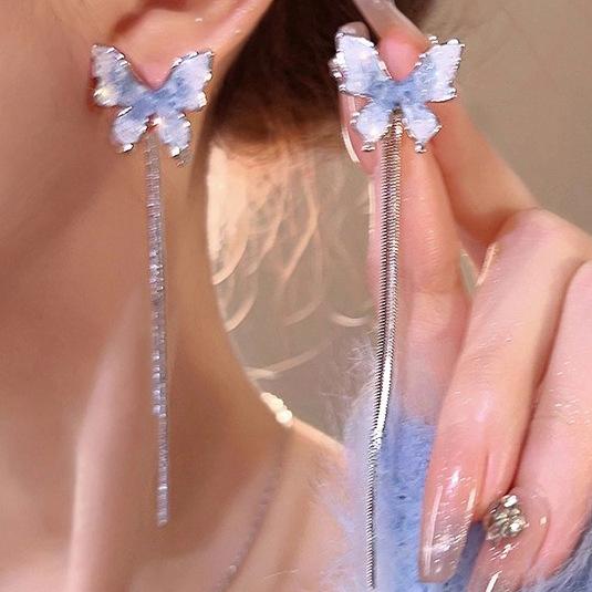

No earrings, blue crystal butterfly silver earrings, mosquito coil disc earrings, thin big stud earrings, women s fringed earrings, advanced sense