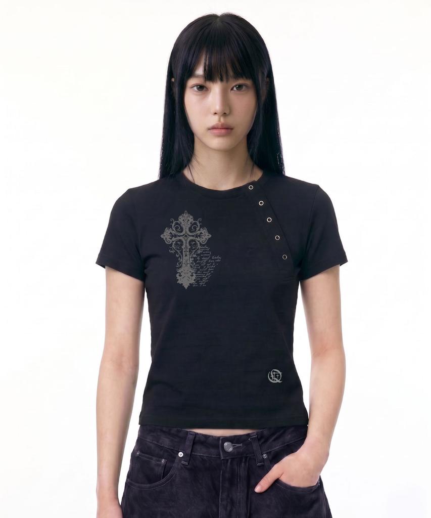 Damiswi Vintage Cross Diagonal Button T-Shirt_Black