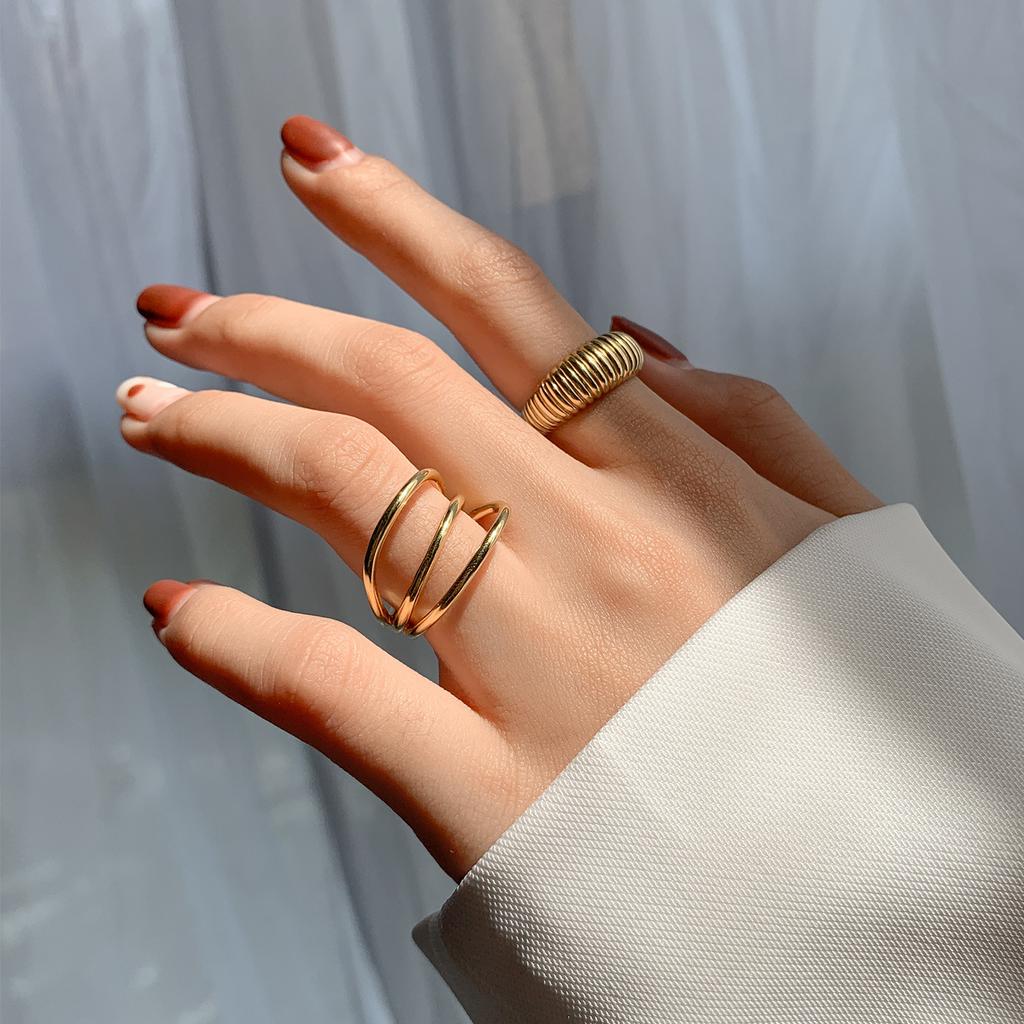 Goldfarbene Dreilagenringe für Damen Vintage Streifen Verlobungsringe Schmuck 2021 Trend